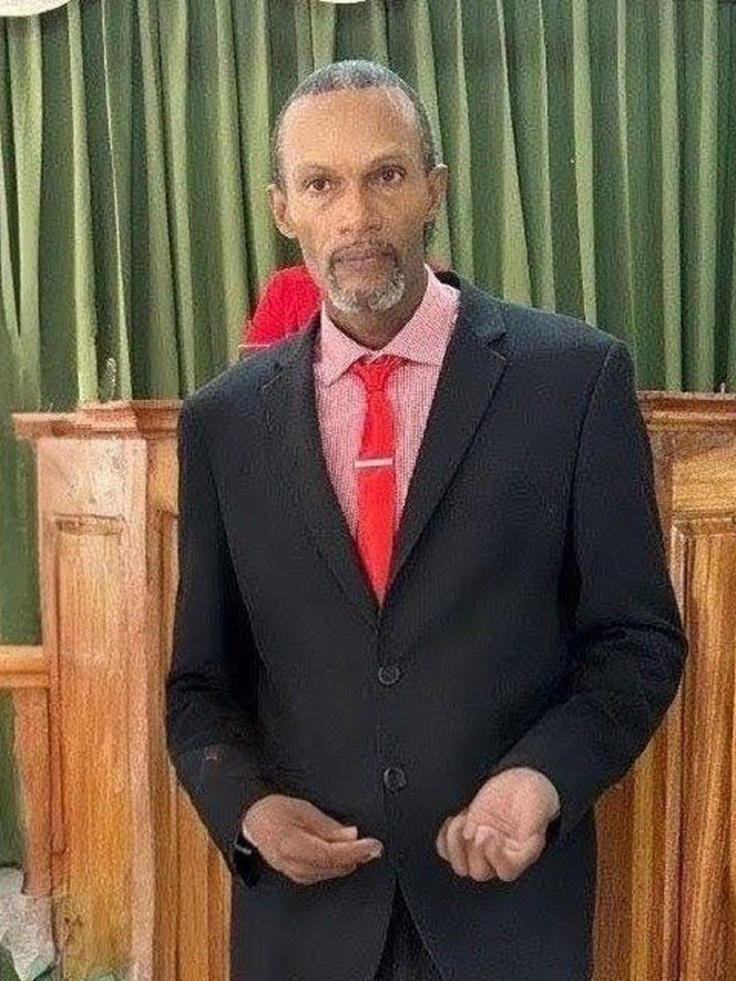 Minister D. McIntosh